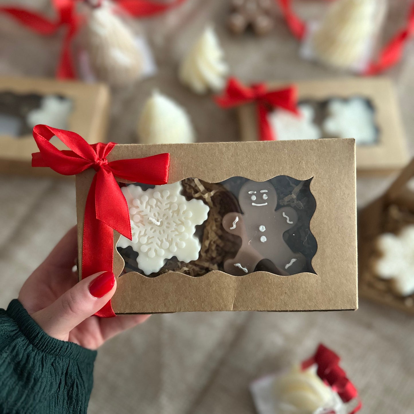 LAHJAPAKKAUS piparkakku & lumihiutale