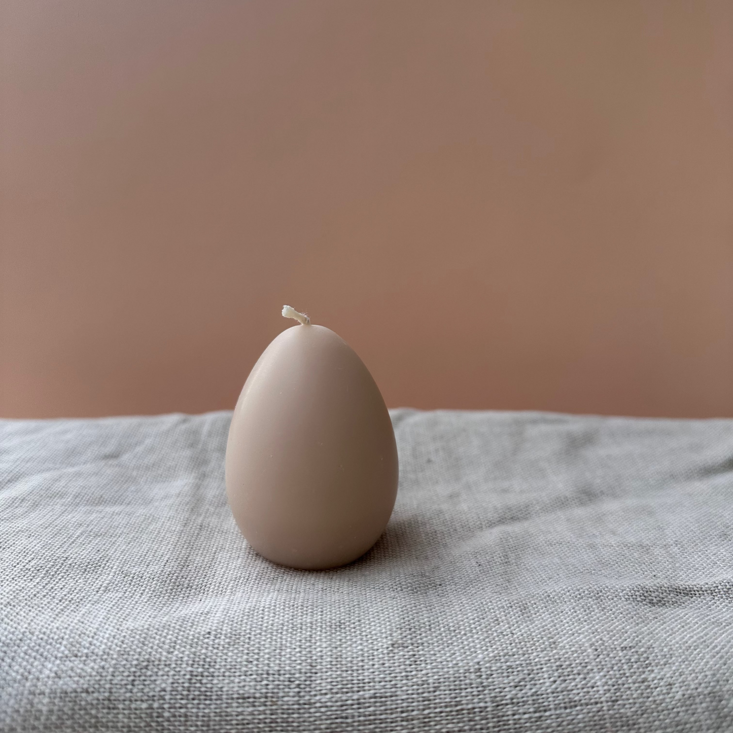 PÄÄSIÄISMUNA pieni, eri värejä